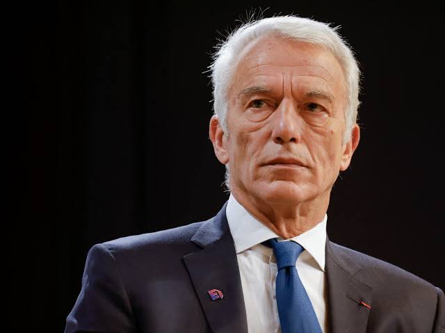 Le grand silence : Quand le patronat Français joue à l’aveugle