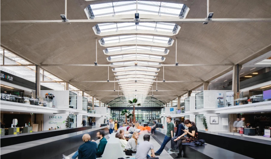 Station F à Paris : Le Coeur Battant de l’Innovation Startup