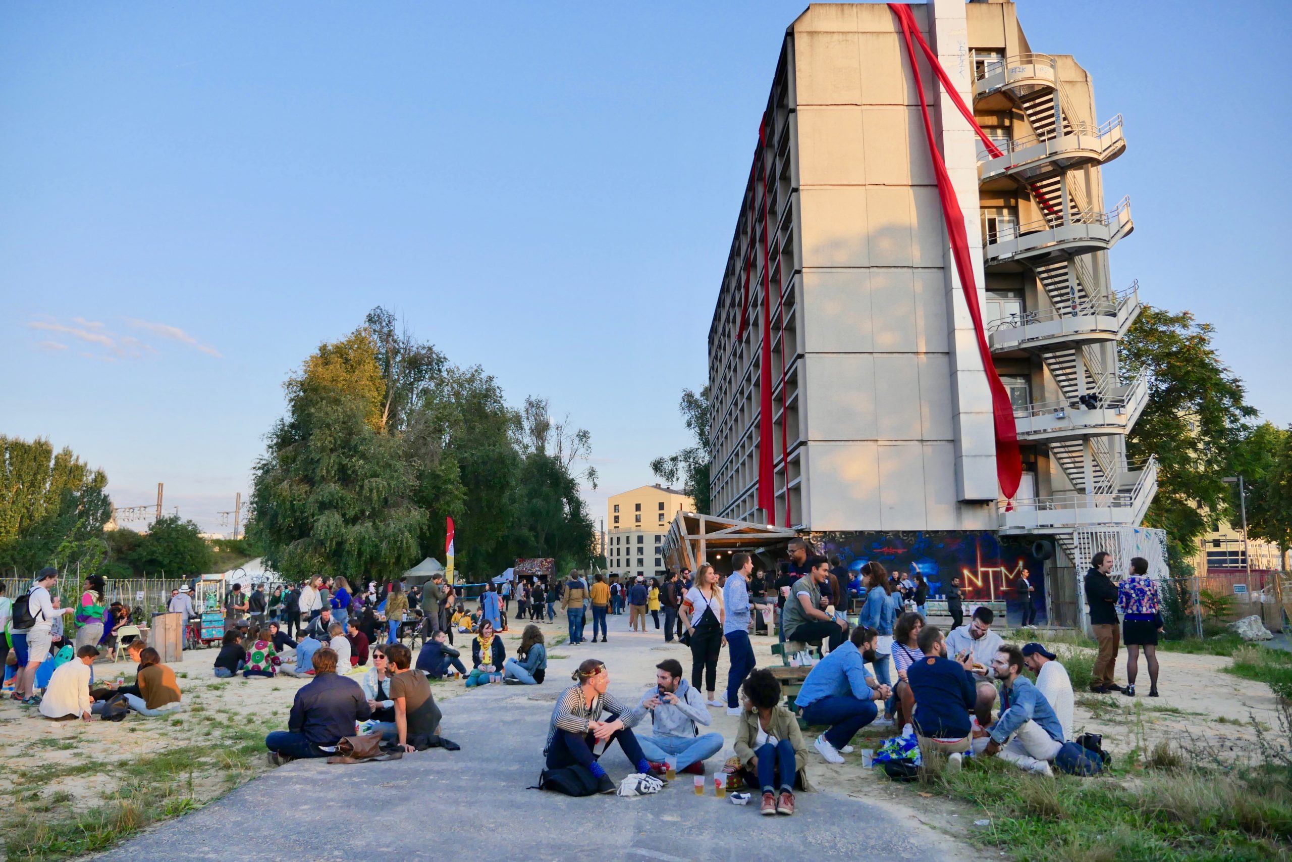 Le 6B en flamme avec du mapping, performances et DJ sets endiablés