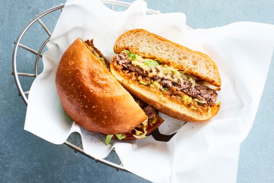 Blend : Le Meilleur Burger à Paris Depuis 15 Ans