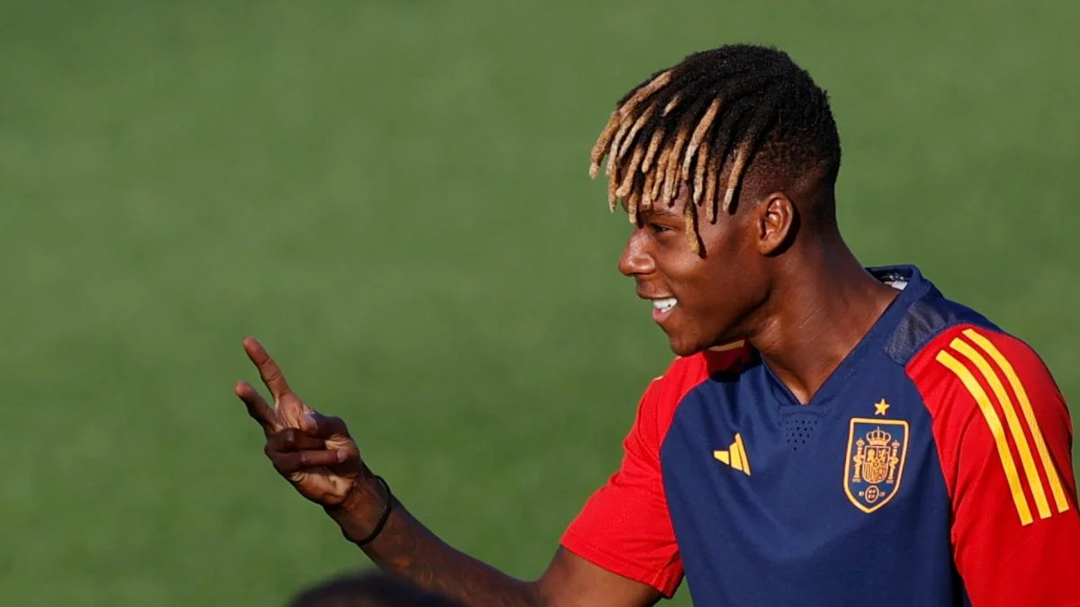 Mercato : Nico Williams Face à un Dilemme Entre le Barça et le PSG