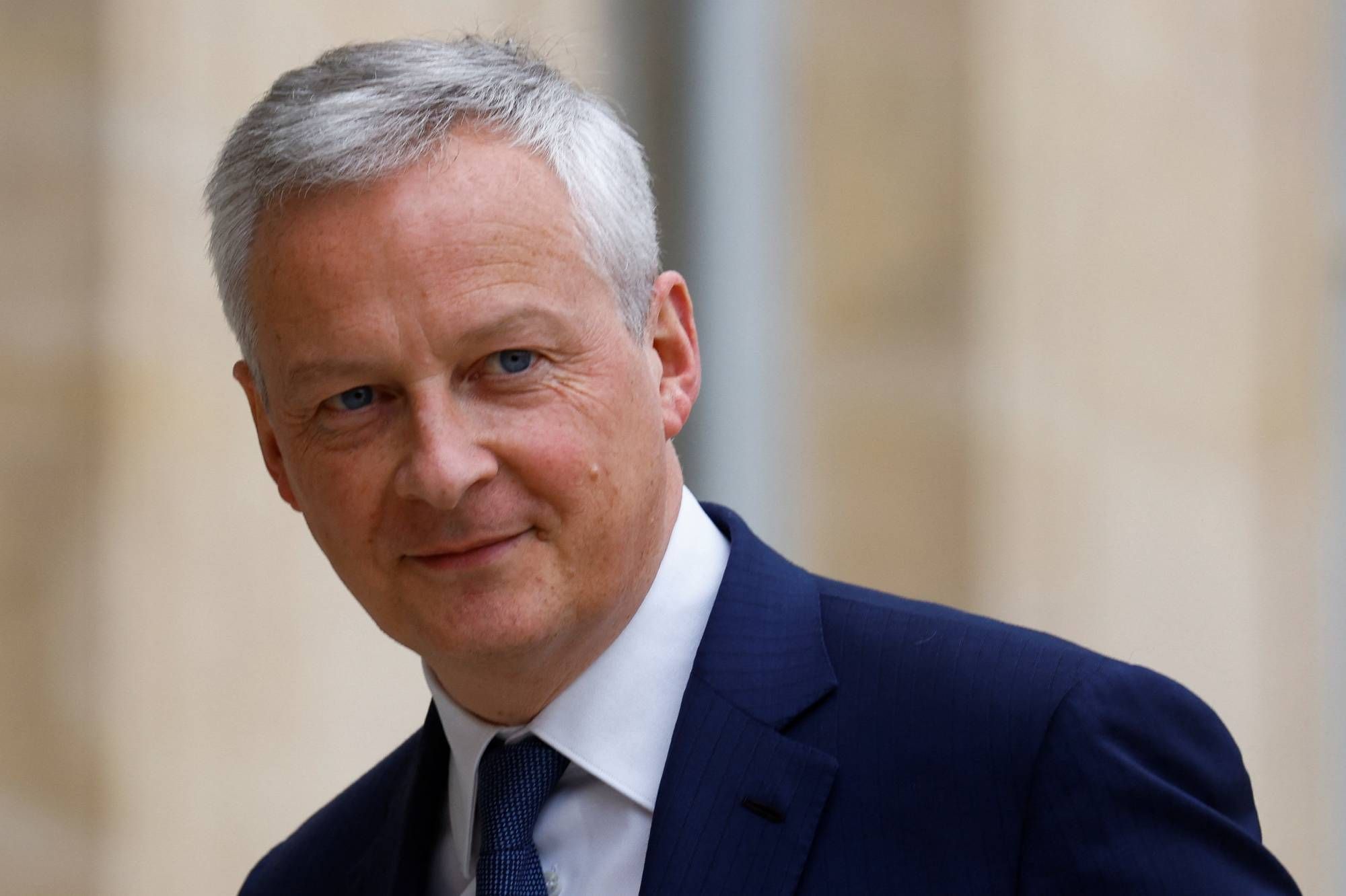 Législatives 2024 : Frexit déguisés et démissions en pagaille