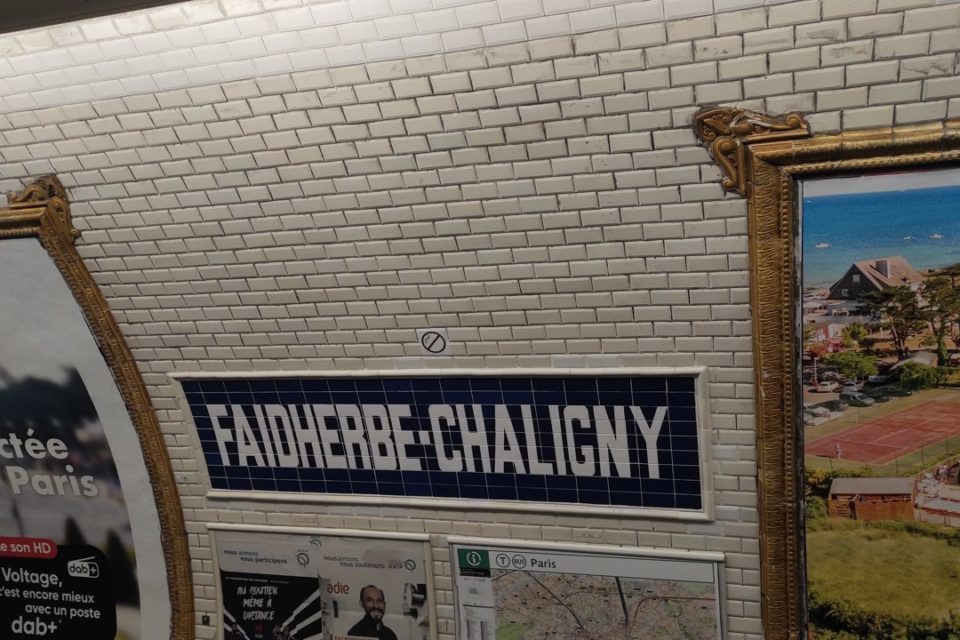 D’où vient le carrelage blanc du métro parisien?