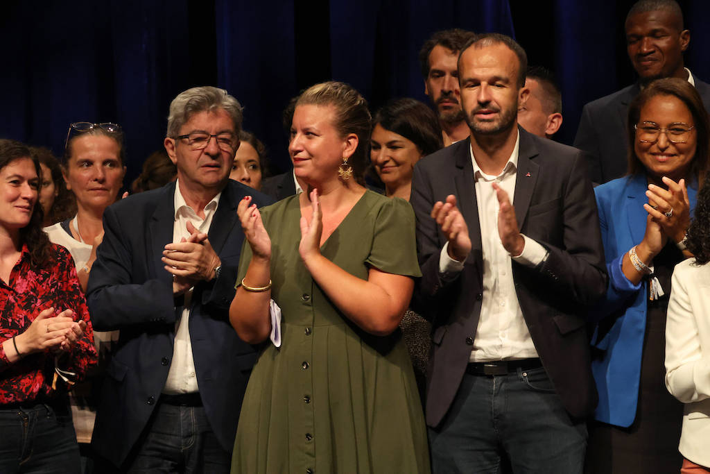 Les Insoumis face à Matignon : bras de fer ou théâtre d’ombres ?