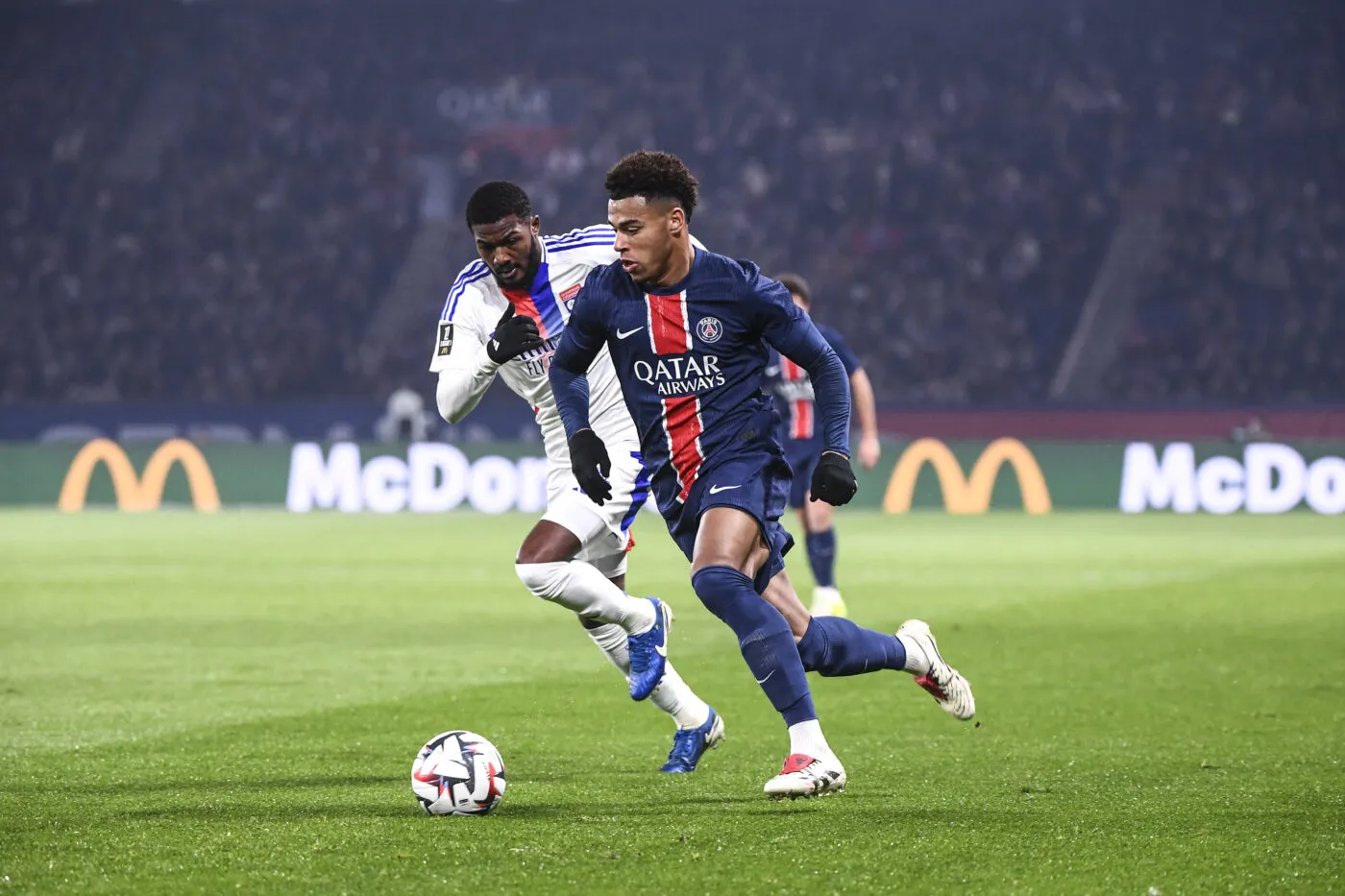 Ligue 1 : Paris étrille Lyon et consolide son statut de leader