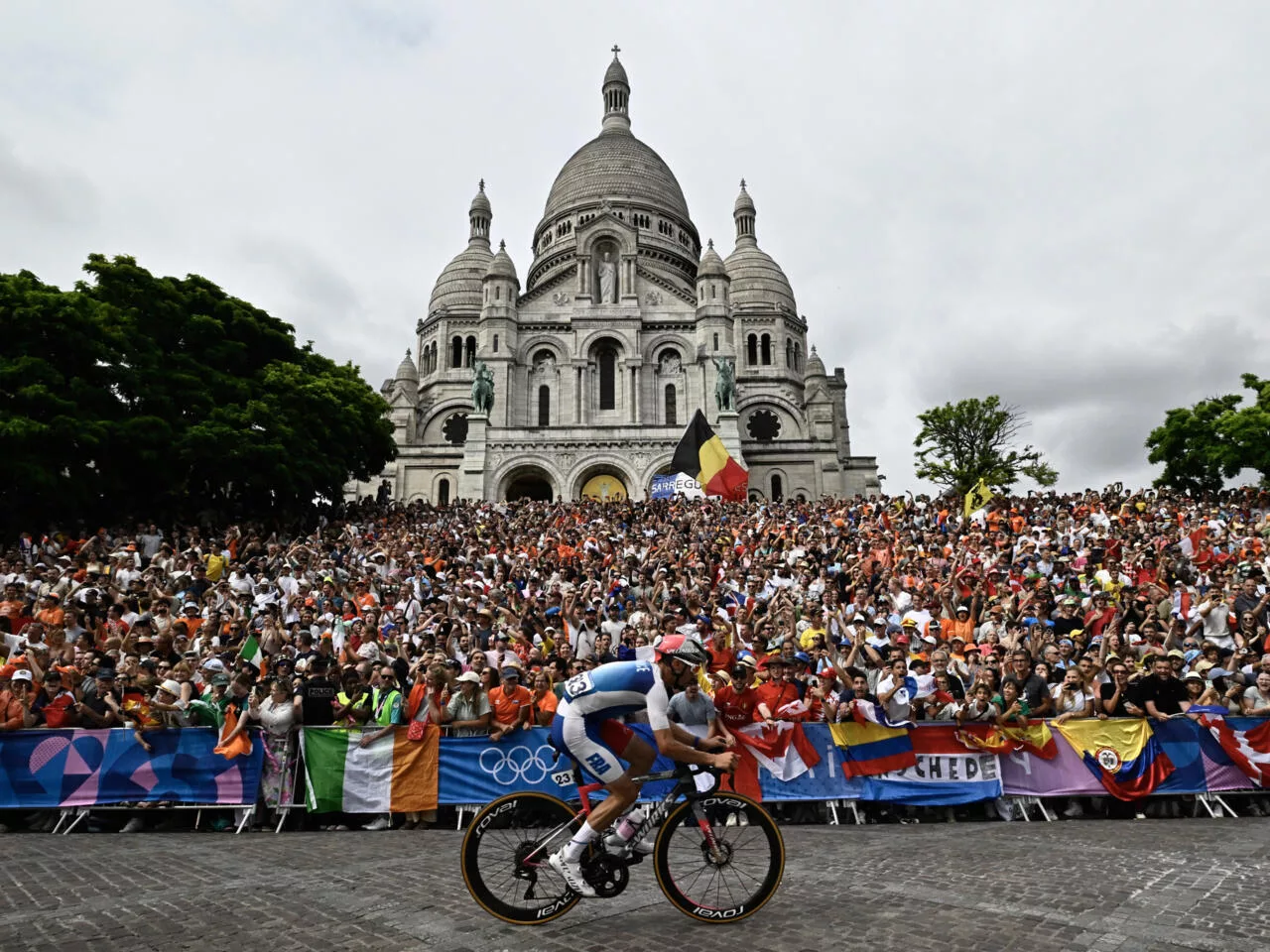 Montmartre en roue libre : et si le Tour de France 2025 montait la butte ?
