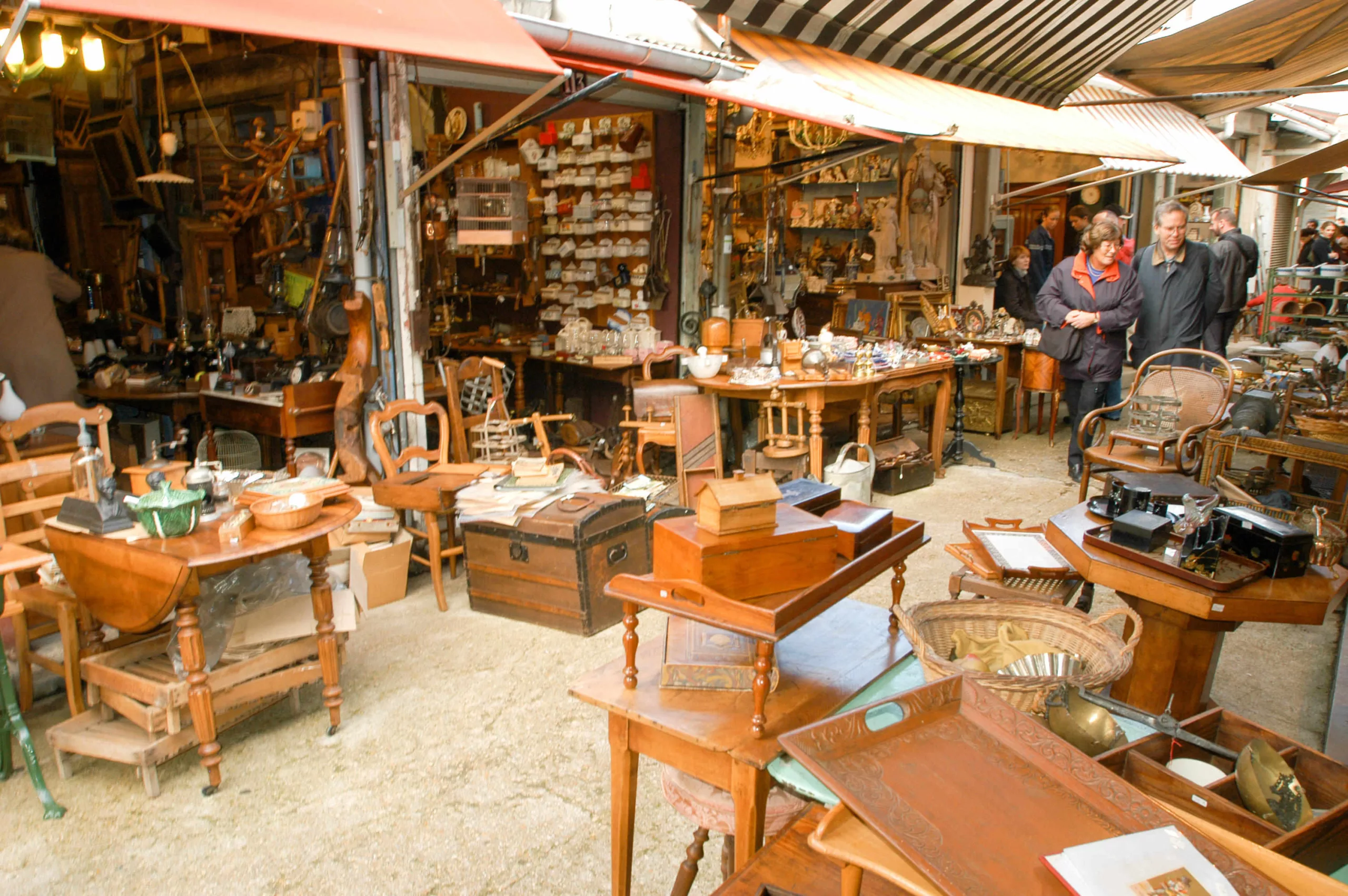 Les marchés insolites à Paris : chinez des trésors cachés
