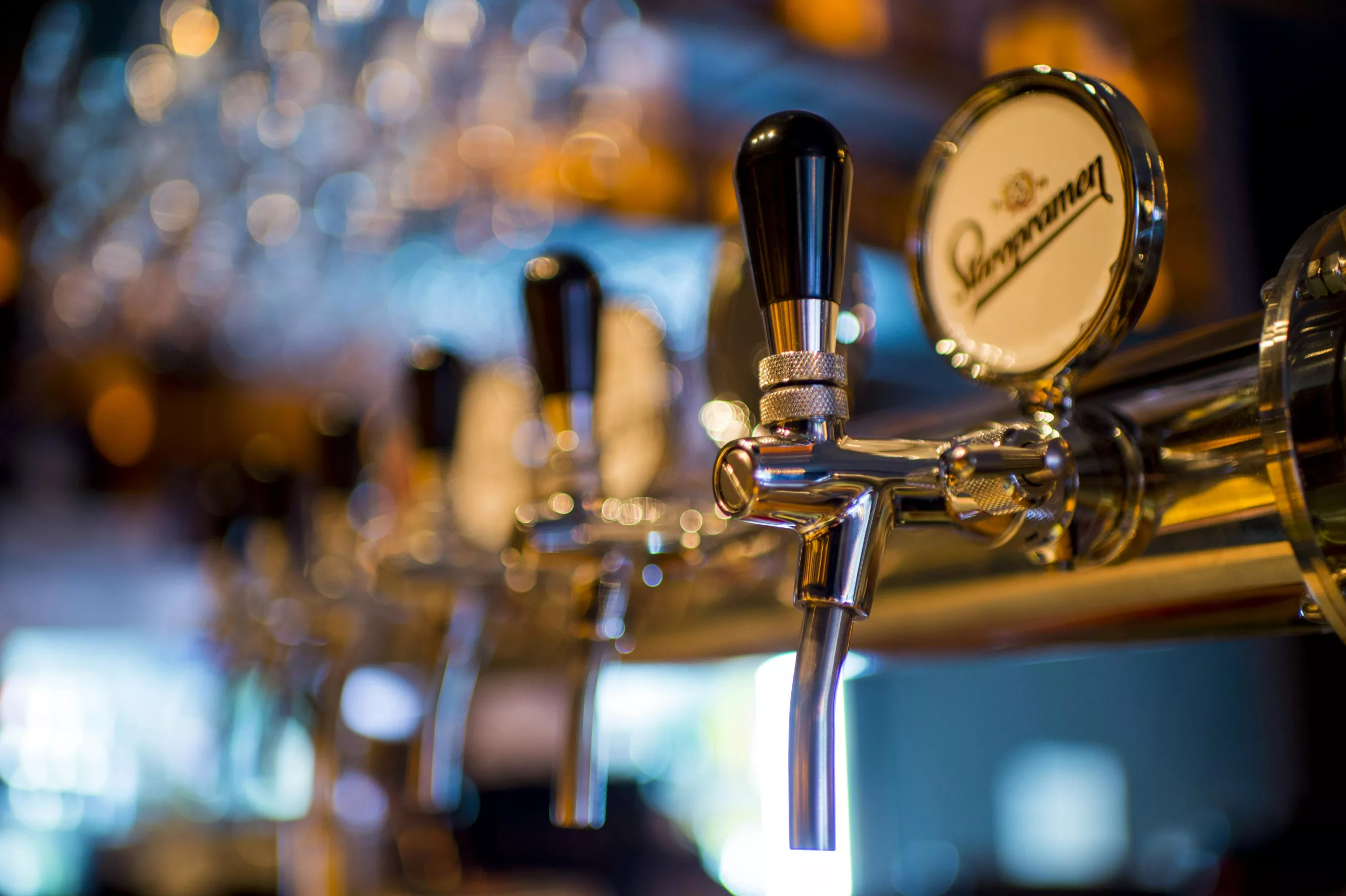 Les bars incontournables d’Oberkampf : une nuit parisienne sans compromis