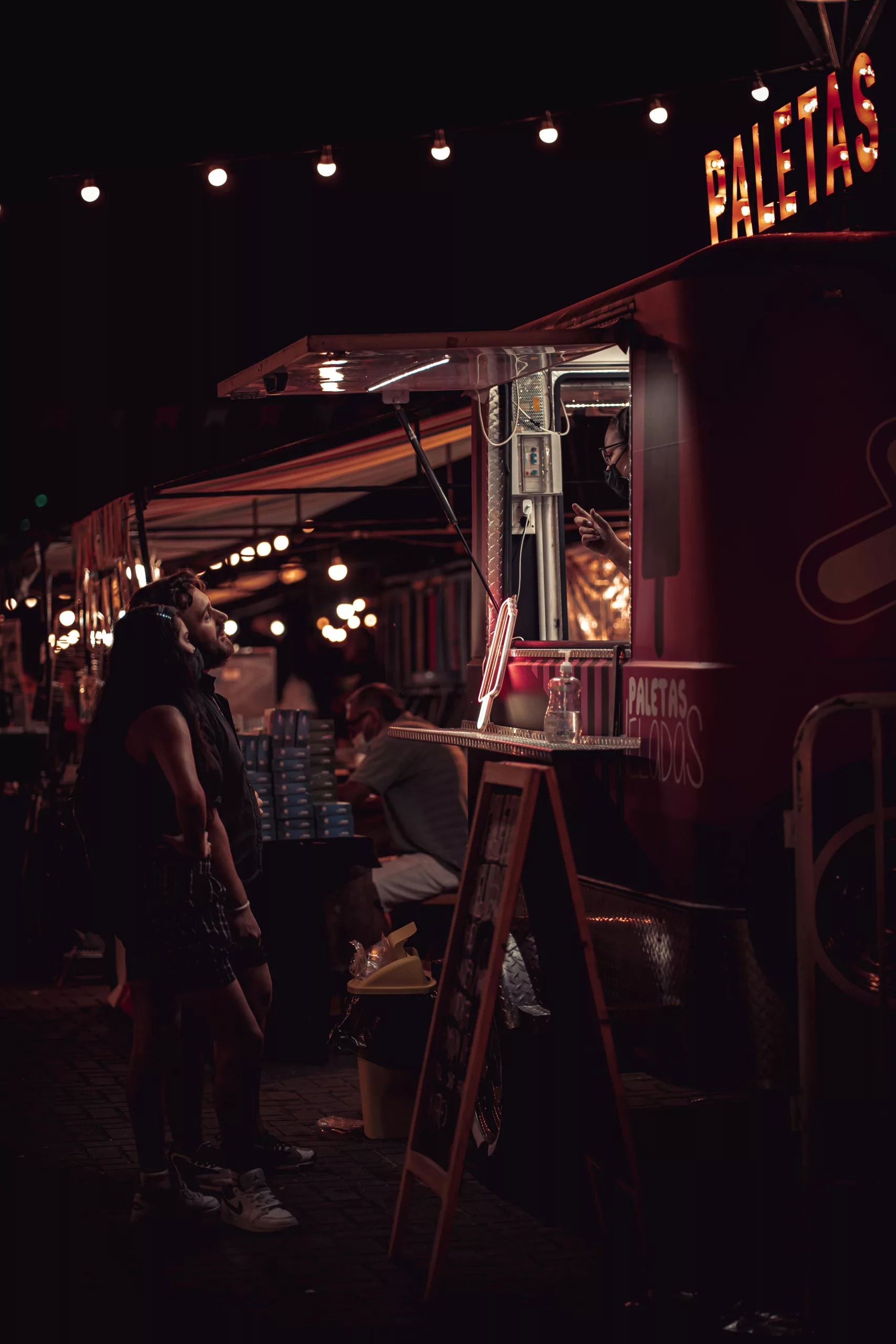 Paris en vadrouille gourmande : les food trucks qui décoiffent la capitale