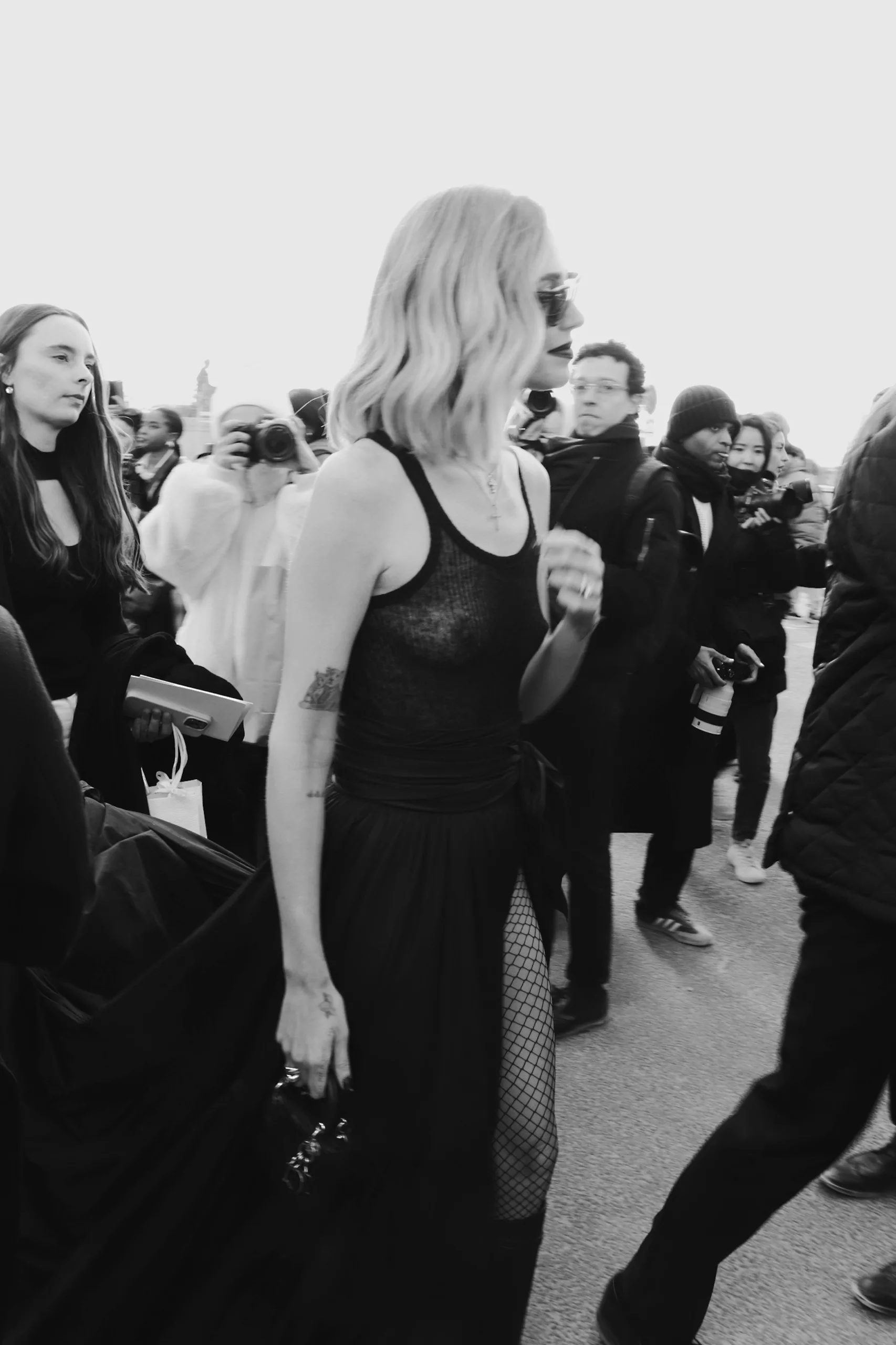 Expositions mode parisiennes: la révolution créative de la Fashion Week