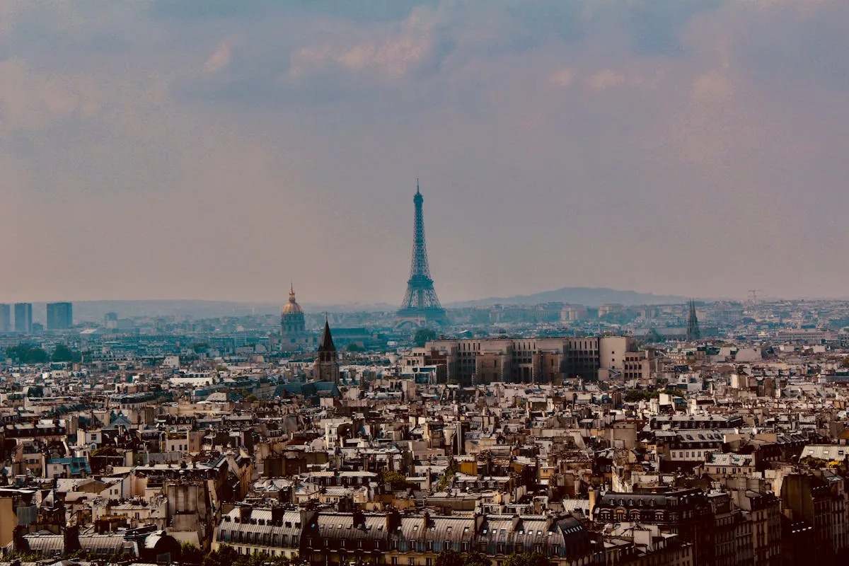Paris, laboratoire vert ou mirage urbain ?