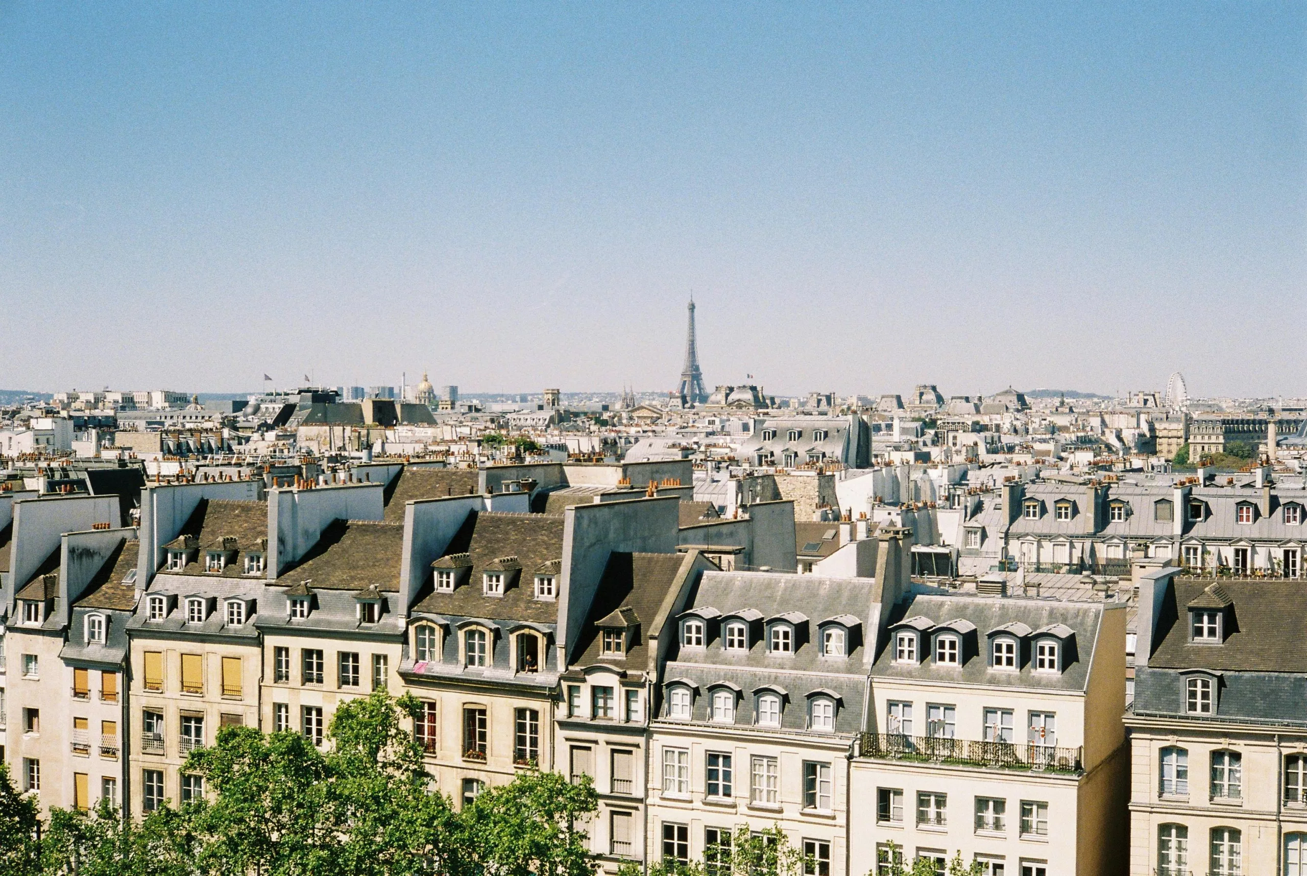 Comment rester au frais lors des canicules parisiennes ?