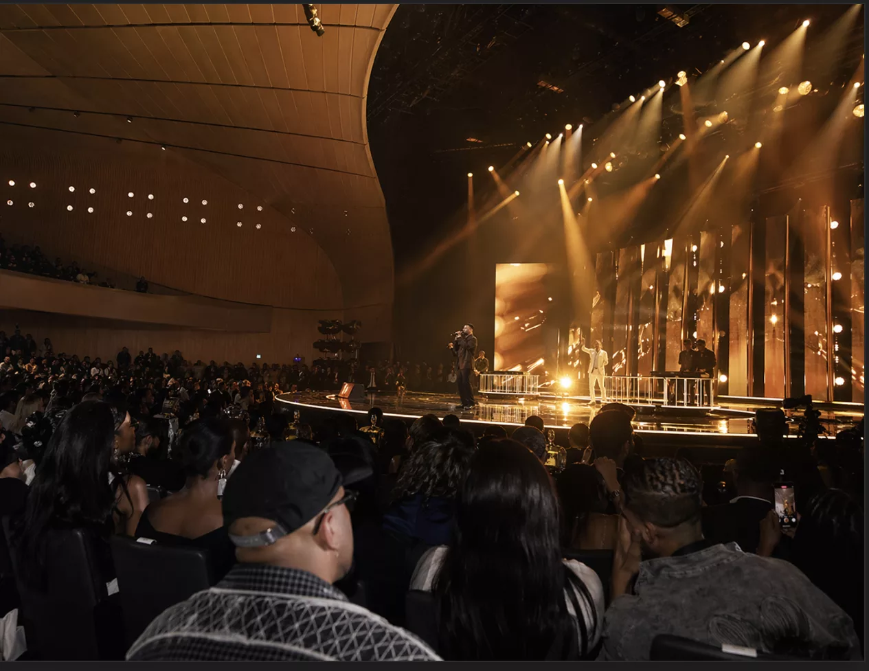 Ce soir, Les Flammes font de la Seine musicale le vrai centre nerveux de la pop française